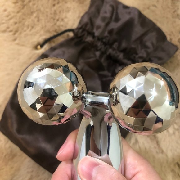 Silver 3D Facial Roller Skincare Tool - Picture 5 of 7